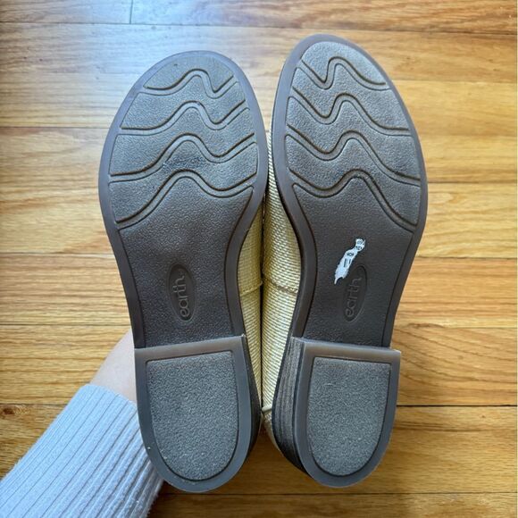 earth | Edna Round Toe Casual Slip-on Flat Loafers - Picture 7 of 8
